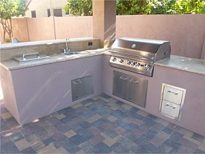 Outdoor Kitchen